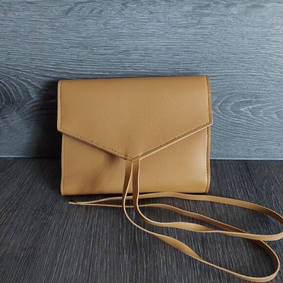 Glass Ladder Co Katherine Tech Cords Organizer  Roll up Honey Vegan Leather - Picture 1 of 5